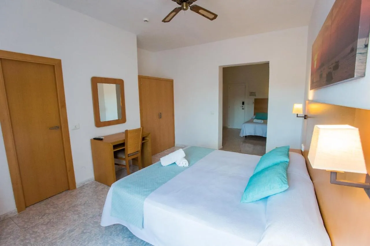 Hotel Tagomago Sant Antoni de Portmany 3*,